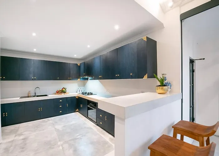 Luxe 5 Bed, Sleeps 10, Butler, Walk To Shopscafe Villa *