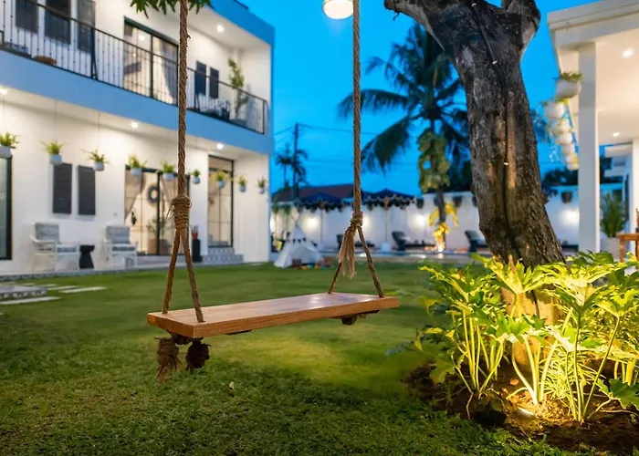 Luxe 5 Bed, Sleeps 10, Butler, Walk To Shopscafe Seminyak
