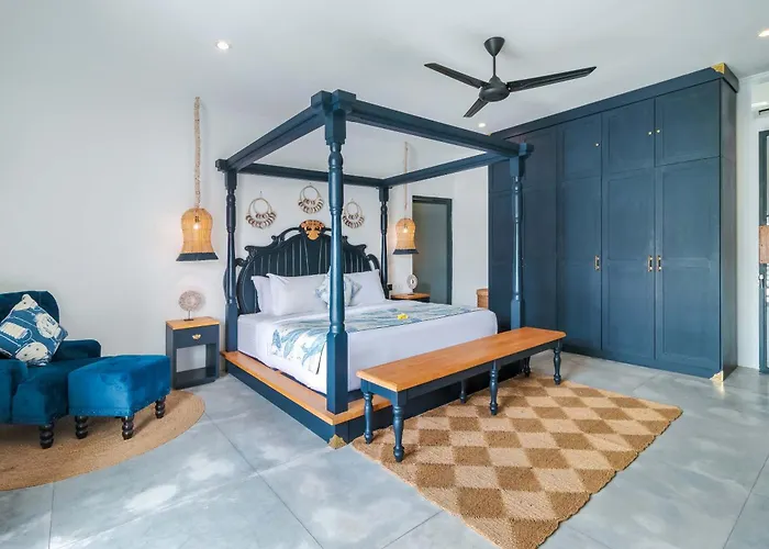 Villa Luxe 5 Bed, Sleeps 10, Butler, Walk To Shopscafe Seminyak