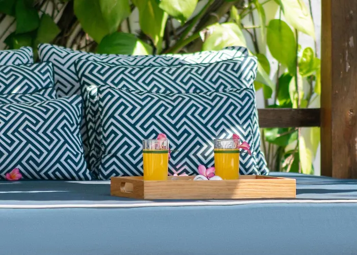 Luxe 5 Bed, Sleeps 10, Butler, Walk To Shopscafe * Seminyak