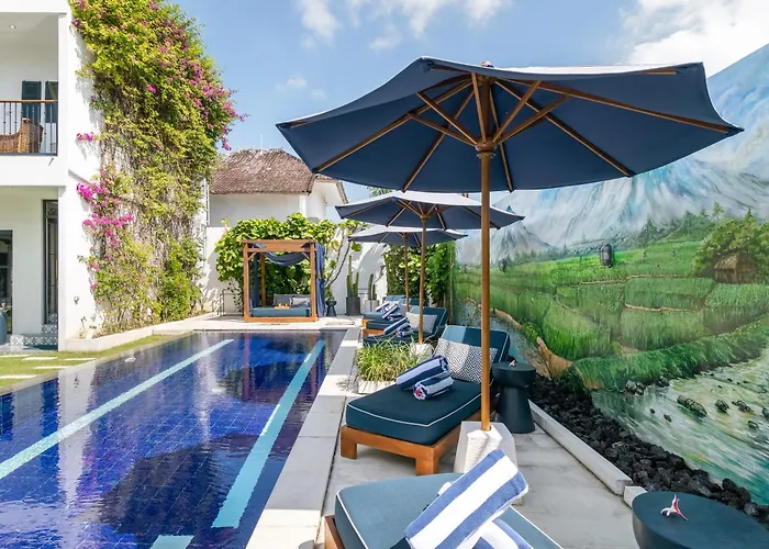 Luxe 5 Bed, Sleeps 10, Butler, Walk To Shopscafe Seminyak