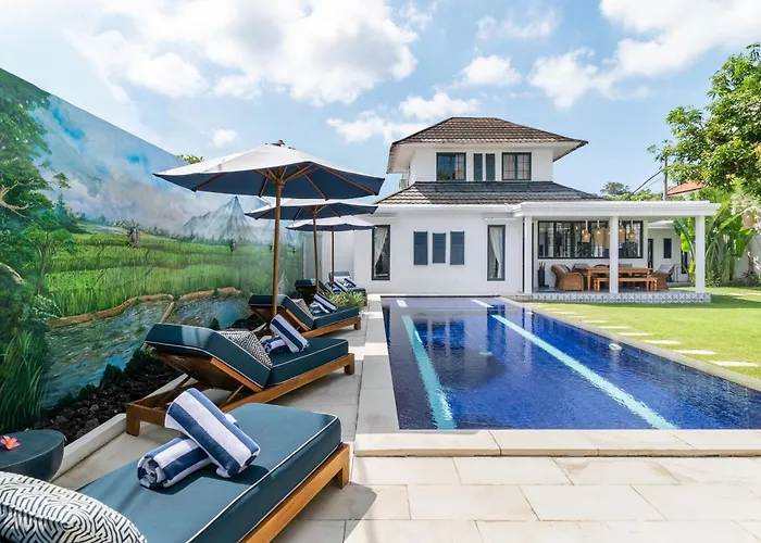 Luxe 5 Bed, Sleeps 10, Butler, Walk To Shopscafe * Seminyak